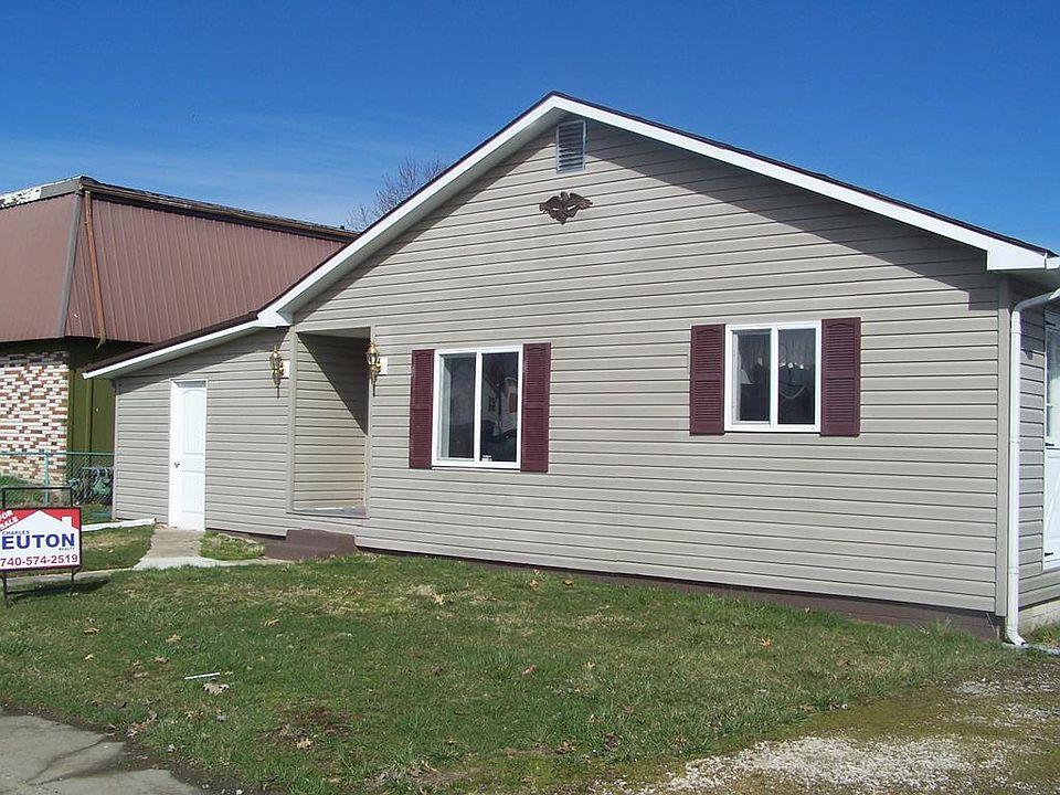 1st image of 1027 Iroquois Ave