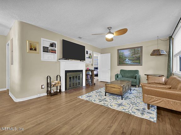 5th image of 1521 CHARON Road