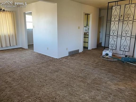 North unit living and dining area.