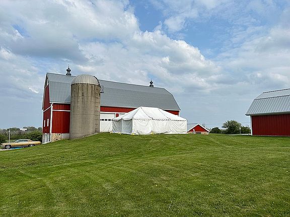 20' x 30' tent added