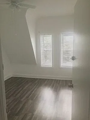 Rented by Owner | media 12