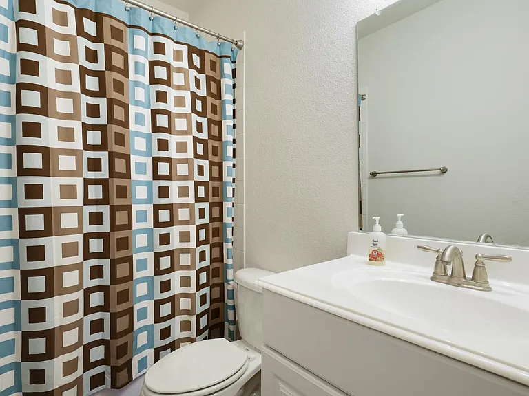 5428 Locust Dr — Photo 16