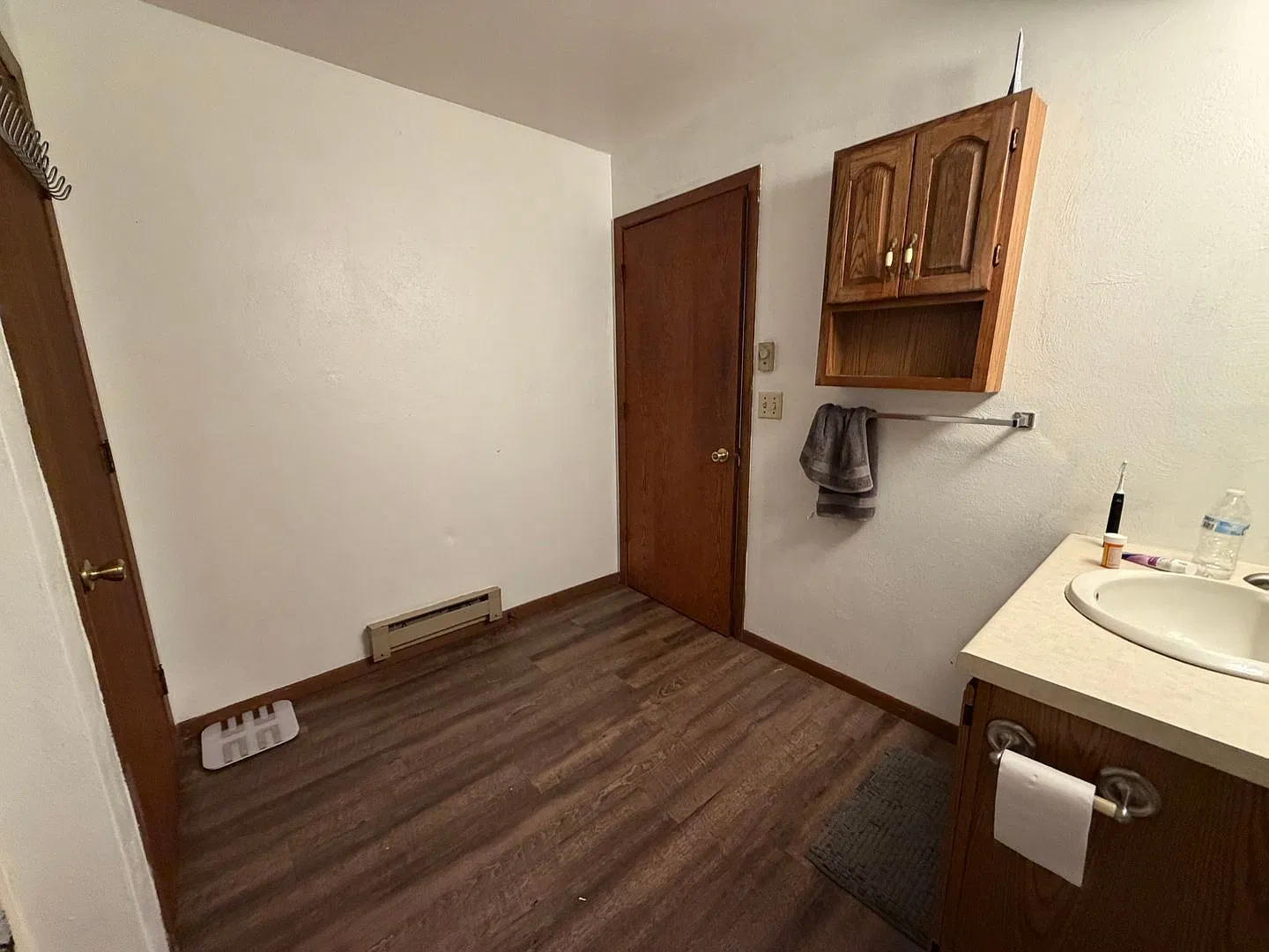Spacious 3-Bedroom + Bonus Room Near UW-La Crosse — Photo 4