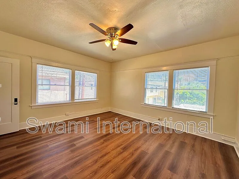 Studio, 1.0 bath, 650 sqft, $1,550 — Photo 4