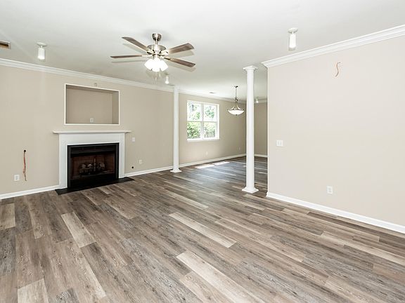 5th image of 2967 Split Hickory Ct