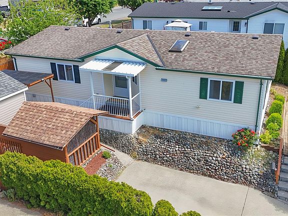 2nd image of 356 Aspen Way #4