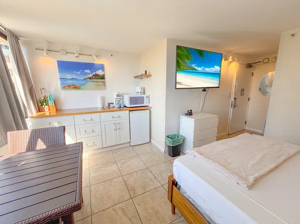 444 Niu St, Honolulu, HI