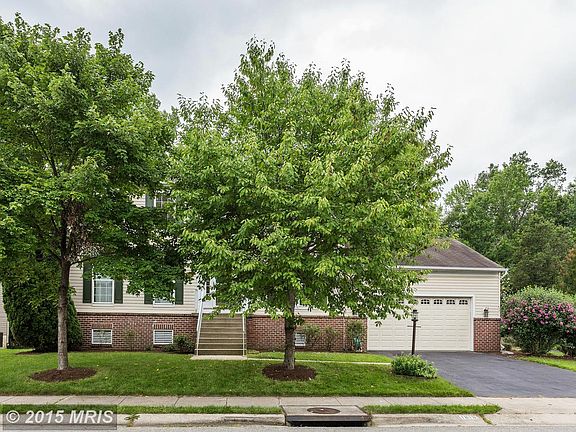 2nd image of 1816 Harewood Ln