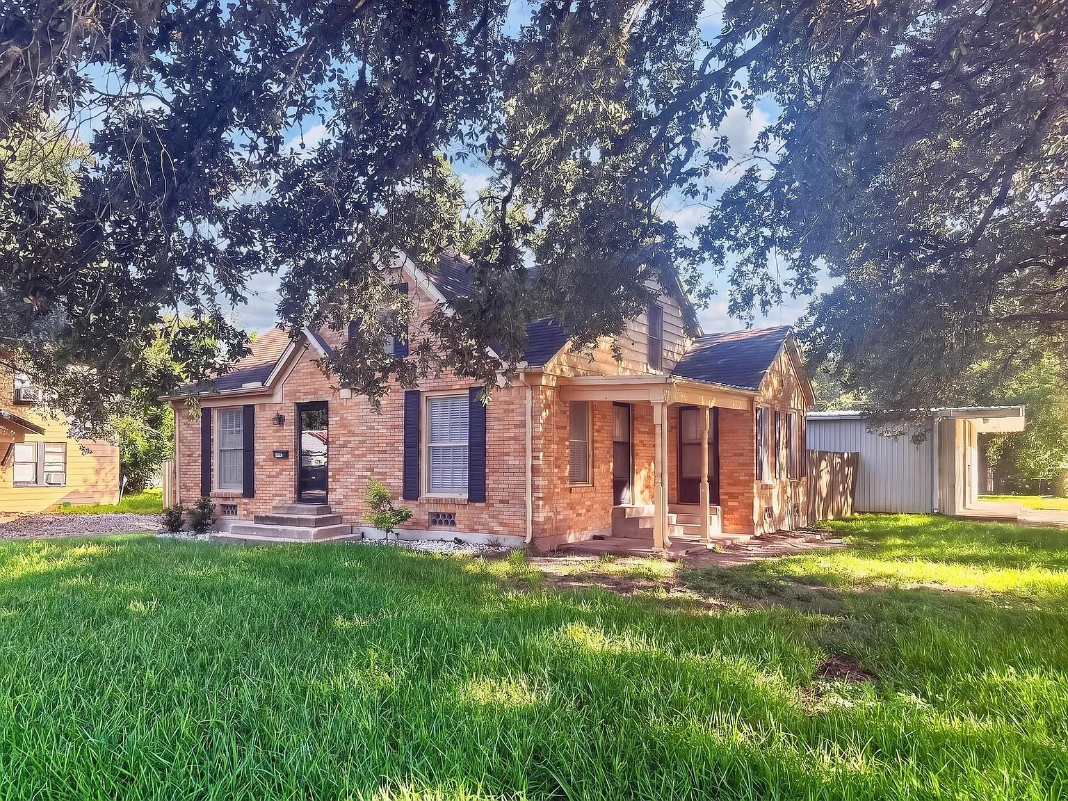 3 bed, 2.0 bath, 1596 sqft, $1,750 — Photo 3