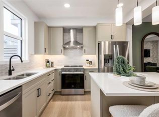 437 W Alpine Ave SW #306, Calgary, AB T2Y 0R8