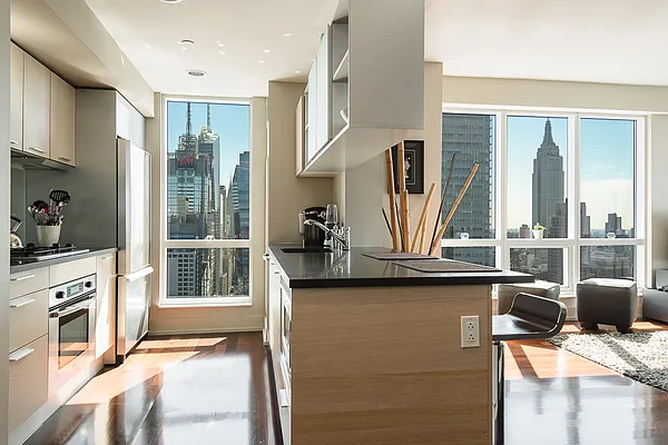 Sold by Corcoran | media 21