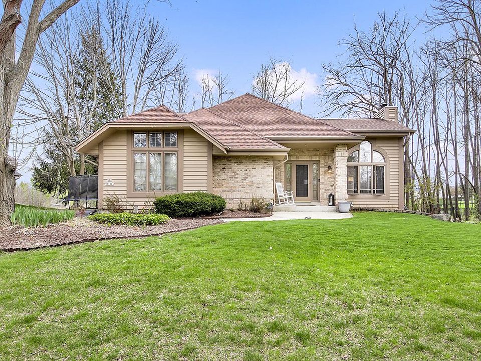 1st image of S79W19225 River Oaks COURT