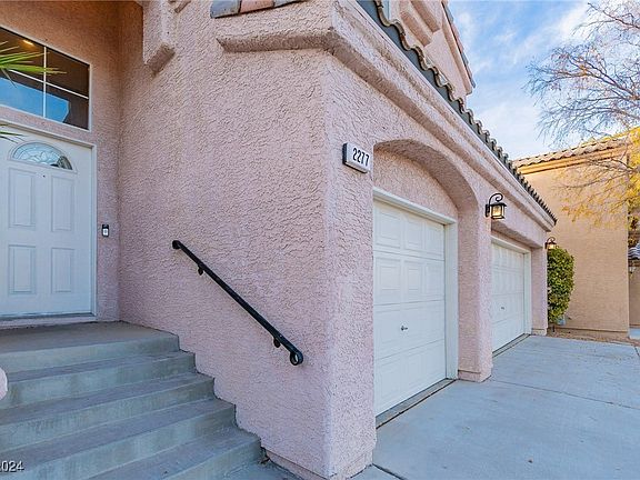 3rd image of 2277 Black Pine Dr