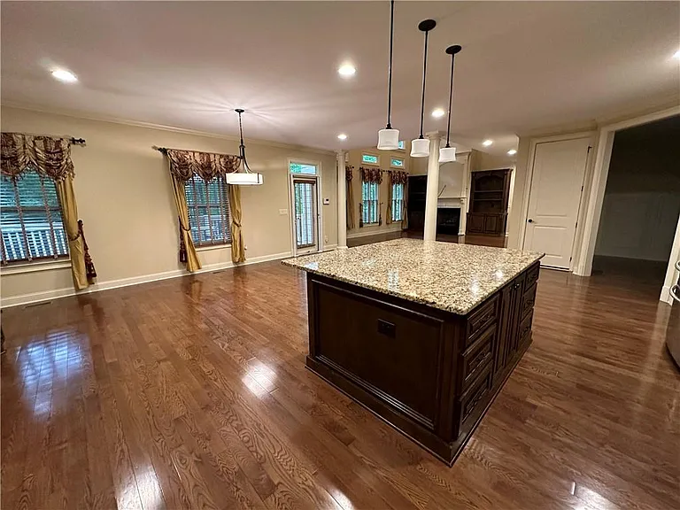 510 Lake Medlock Dr — Photo 14