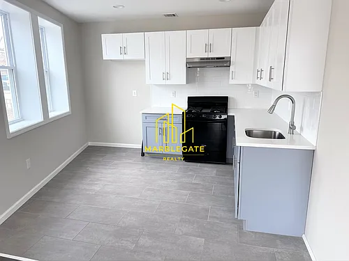 946 18th Ave #11 Photo 1