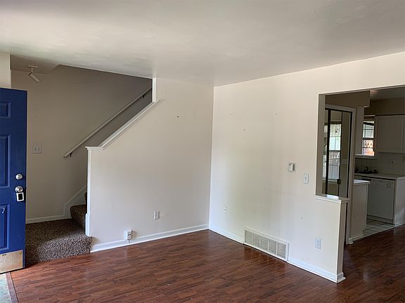 4th image of 6226 Beechfield Dr