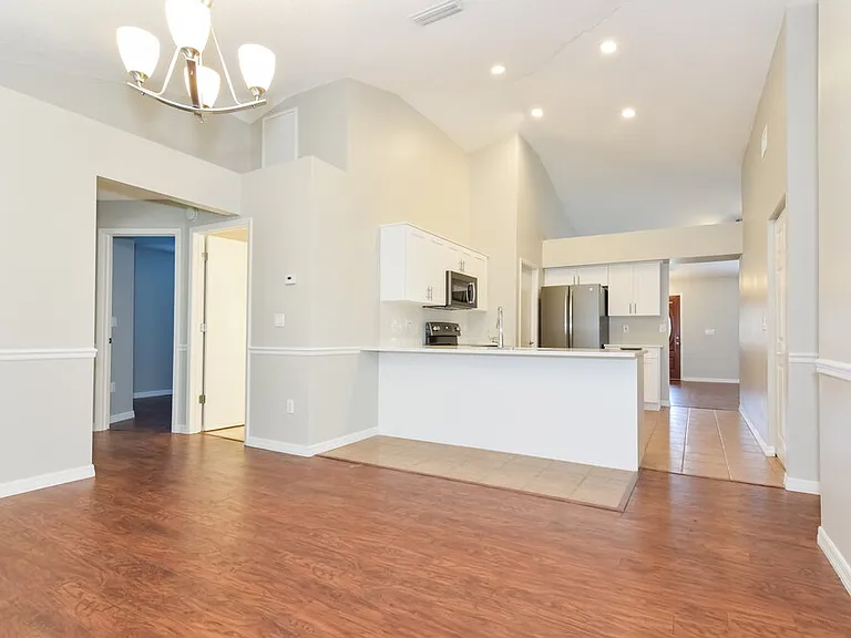 431 Benson St — Photo 5
