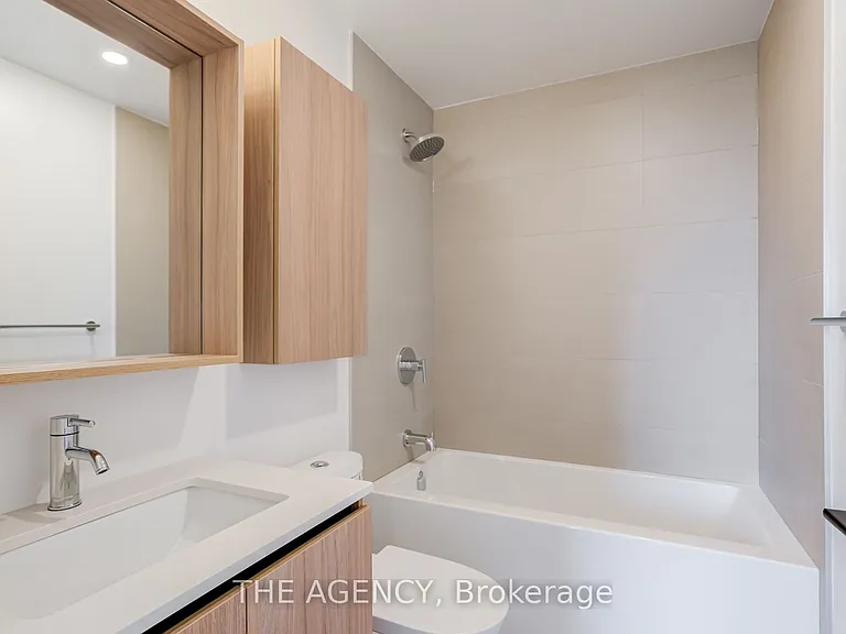 33 Parliament St #429 — Photo 22
