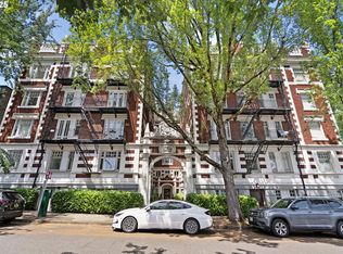 1811 NW Couch St APT 210, Portland, OR 97209