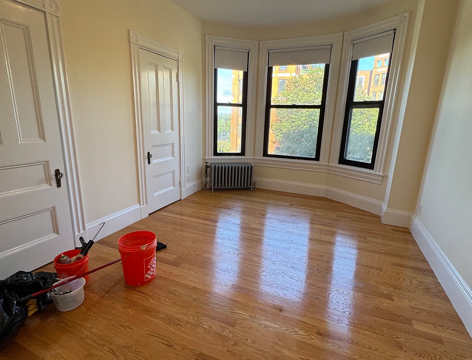 2 bed, 800 sqft, $3,600 — Photo 3