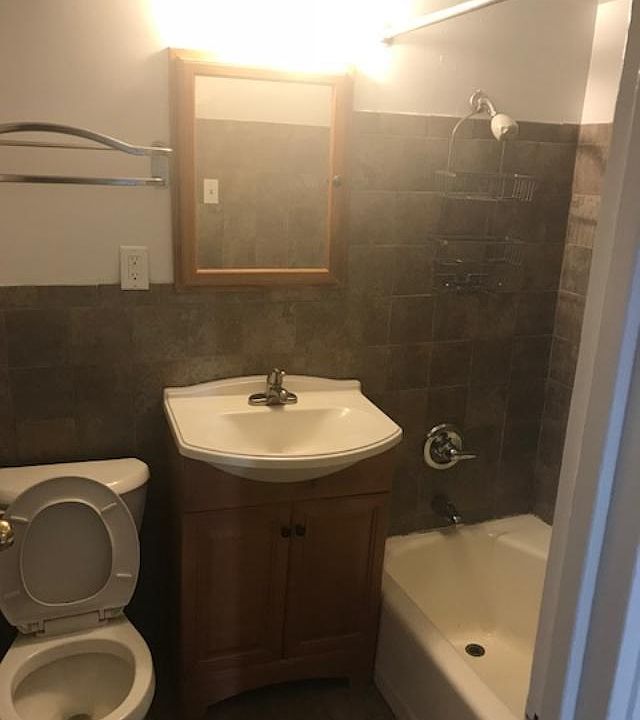 1st image of 176 7th Ave Frnt 1