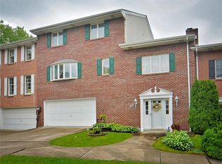 21 Manorfield Cir, Delmont, PA
