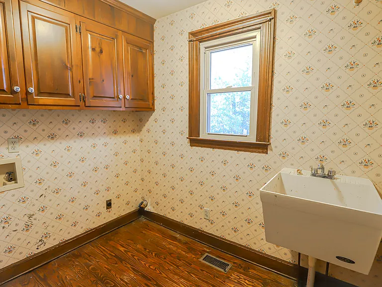 809 Houndslake Dr — Photo 25