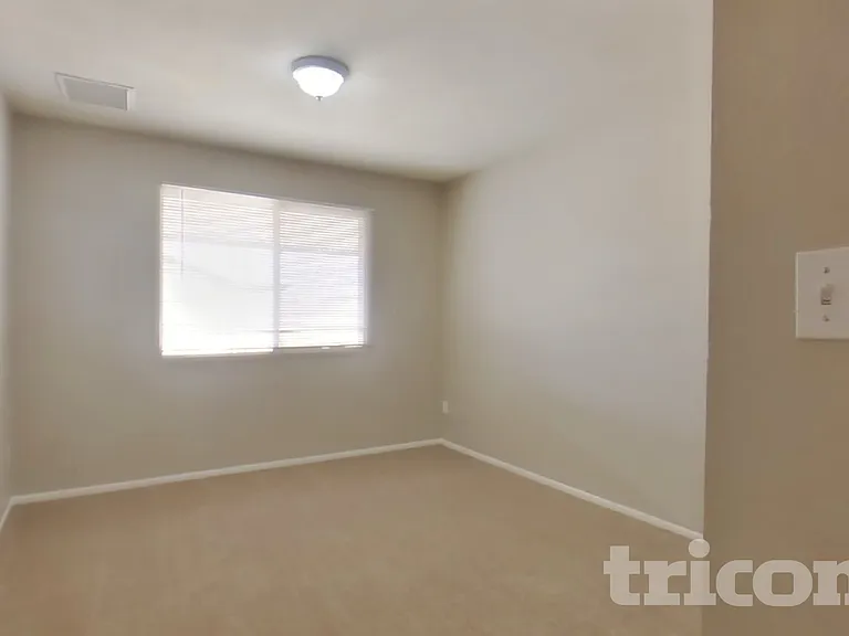 3849 W Poinsettia Dr — Photo 10