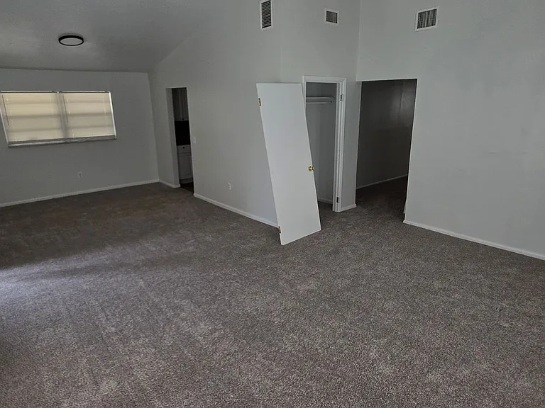 1415 23rd Ave E — Photo 16