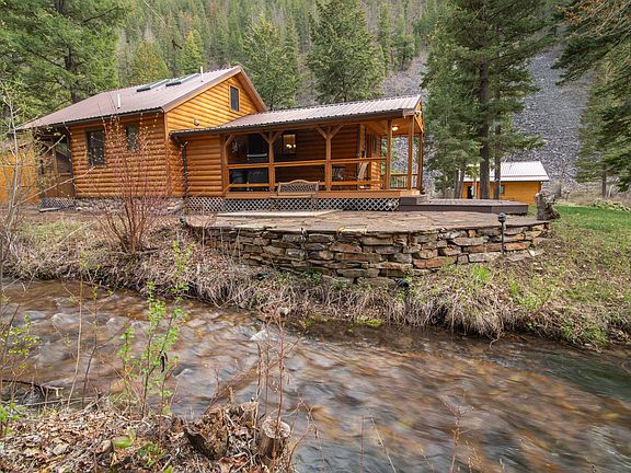 3rd image of 14 Brewster Creek Rd