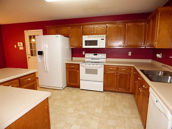 3rd image of 363 Haley Ln