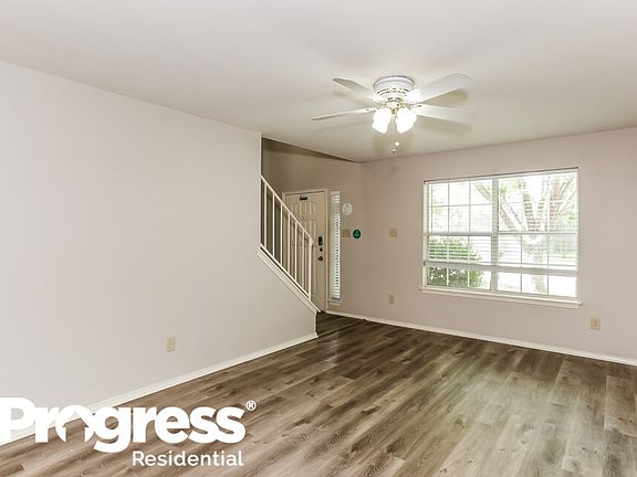 5th image of 1108 Cherrytree Dr
