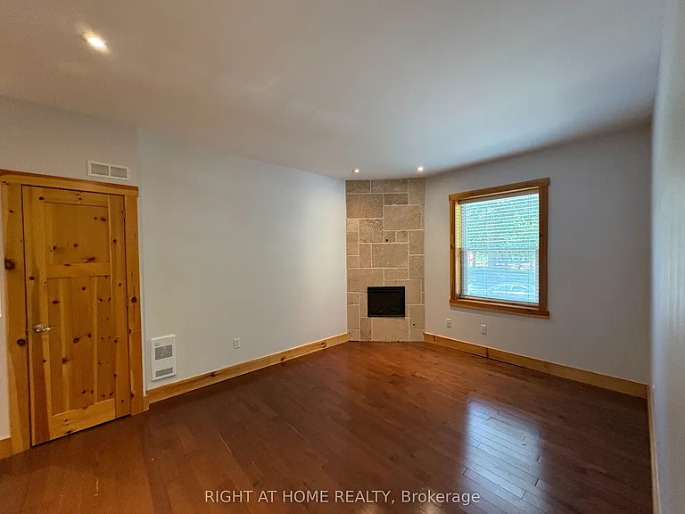 129 Ulster St #3 — Photo 6