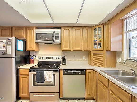 3rd image of 113 Bonita Pl