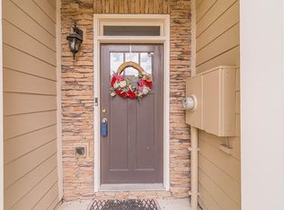 818 Arbor Crowne Dr, Lawrenceville, GA 30045