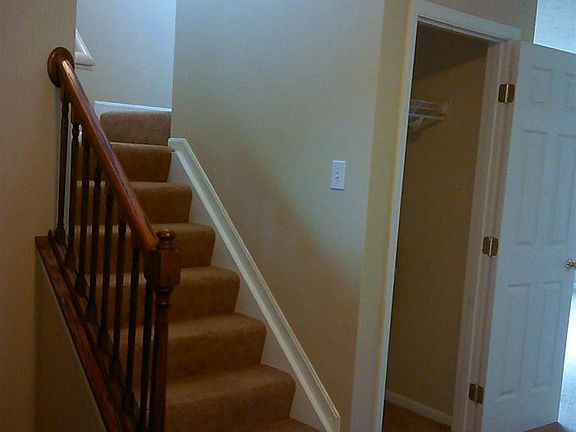 3rd image of 311 Hartford Ct