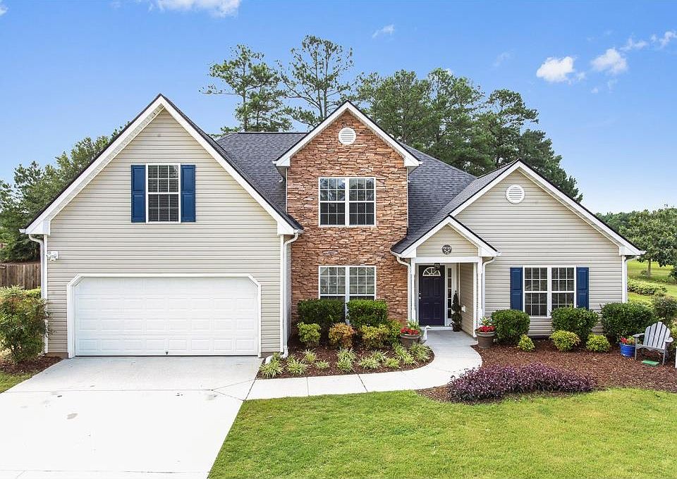 1st image of 825 Winding Grove Ln