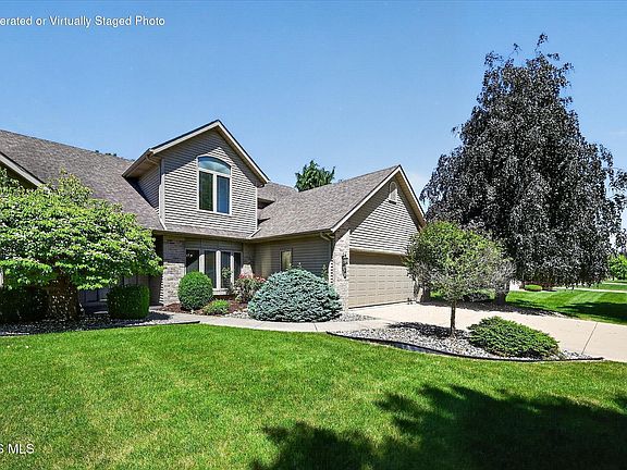 3rd image of 301 N Pointe Dr