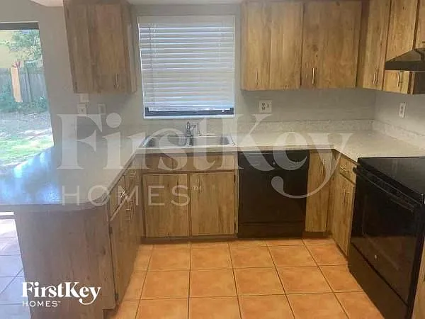 2813 Eagle Run Cir S — Photo 6
