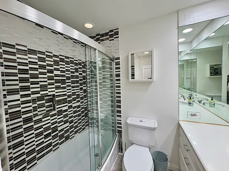 18645 Hatteras St #166 — Photo 12