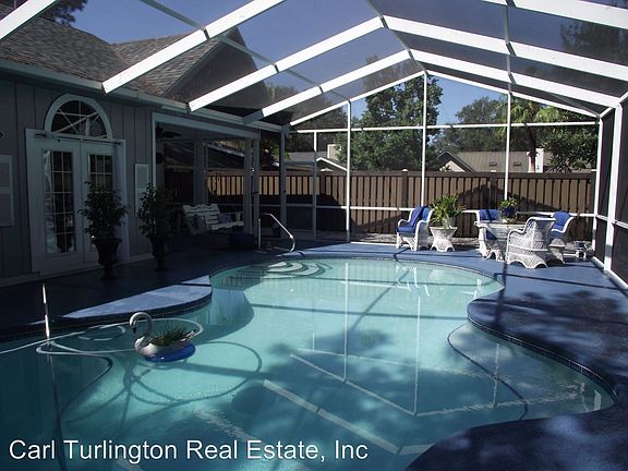 3rd image of 5924 NW 43rd Ave