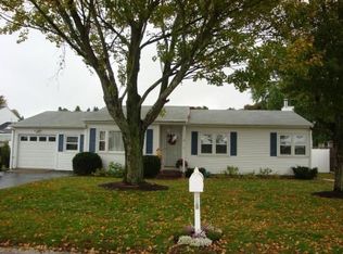 5 Eric Rd, Dartmouth, MA 02747