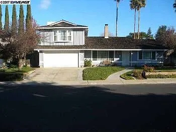 1528 Helsinki Way photo 1