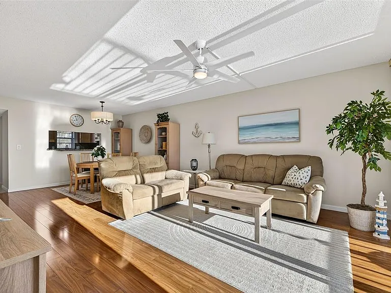7625 Sun Island Dr S #207 — Photo 14