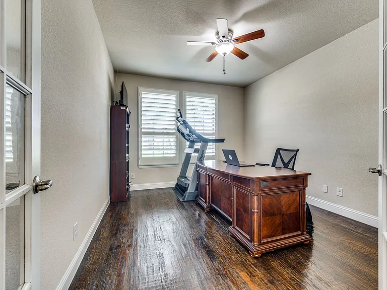7340 Beranger Dr — Photo 7