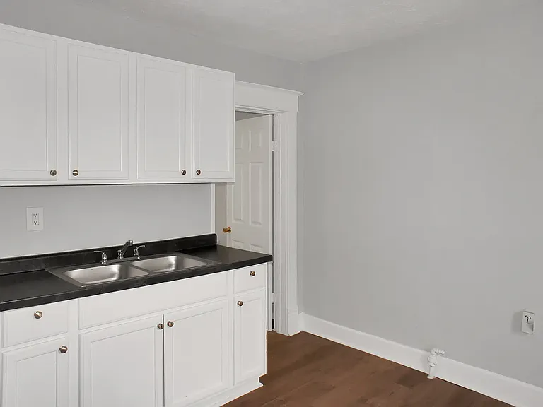2926 Adams St — Photo 6
