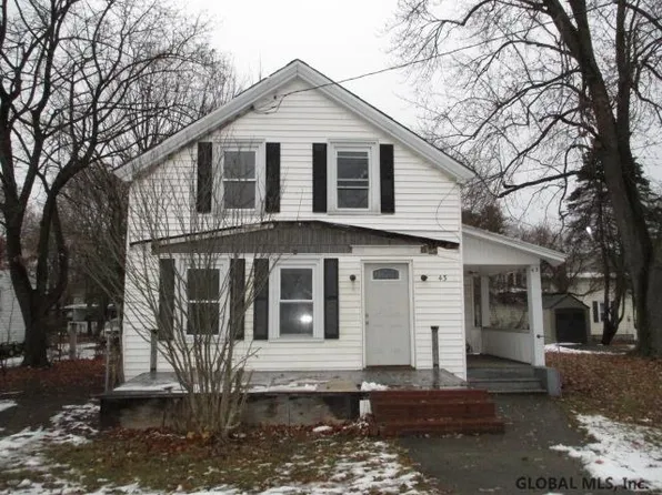 43 1st St, Glens Falls, NY 12801