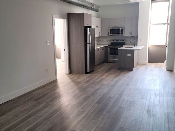 4th image of 2700 E Auburn St #1