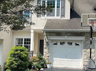 56 Kennedy Dr, Downingtown, PA 19335