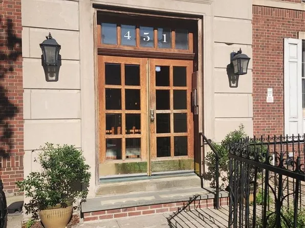 451 Clinton Avenue image 2 of 18